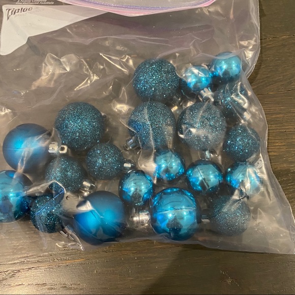 Other - Pending | Christmas Decor